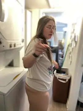 Alix Valentine online show from March 2026 06:12:02 PM