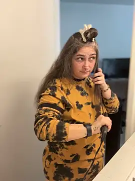 Snapshot of Alix_Valentine chatting on September 2025 05:31:02 PM Alix Valentine online show from September 2025 05:31:02 PM