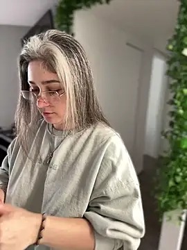 Snapshot of Alix_Valentine chatting on September 2025 04:36:02 PM Alix Valentine online show from September 2025 04:36:02 PM