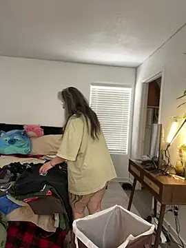 Alix Valentine online show from April 2026 07:07:02 PM