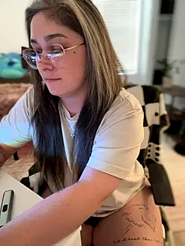 Snapshot of Alix_Valentine chatting on September 2025 08:51:01 PM Alix Valentine online show from September 2025 08:51:01 PM