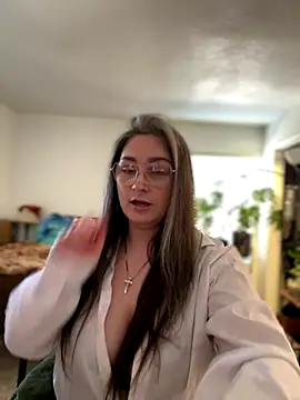 Snapshot of Alix_Valentine chatting on October 2025 04:06:01 PM Alix Valentine online show from October 2025 04:06:01 PM