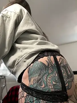 Alix Valentine online show from February 2026 06:13:02 PM