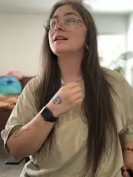 Snapshot of Alix_Valentine chatting on October 2025 05:47:02 PM Alix Valentine online show from October 2025 05:47:02 PM