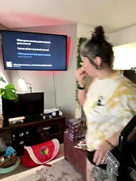 Snapshot of Alix_Valentine chatting on November 2025 06:41:02 PM Alix Valentine online show from November 2025 06:41:02 PM