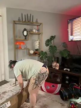 Snapshot of Alix_Valentine chatting on December 2025 12:00:01 AM Alix Valentine online show from December 2025 12:00:01 AM