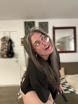 Snapshot of Alix_Valentine chatting on November 2025 05:24:01 PM Alix Valentine online show from November 2025 05:24:01 PM