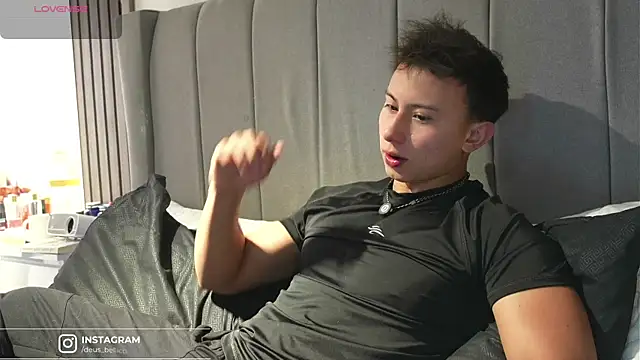 DeusbelliS online show from October 2025 04:47:01 PM