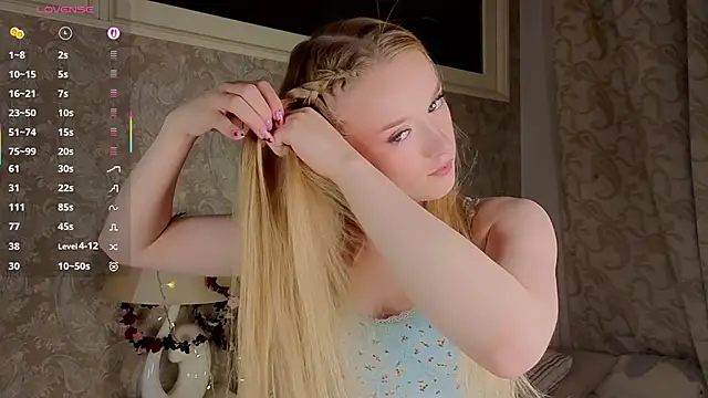 Snapshot of Emma_Frosty chatting on June 2026 09:09:02 PM Emma Frosty online show from June 2026 09:09:02 PM
