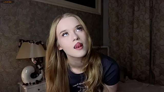 Emma Frosty online show from October 2025 07:13:02 PM