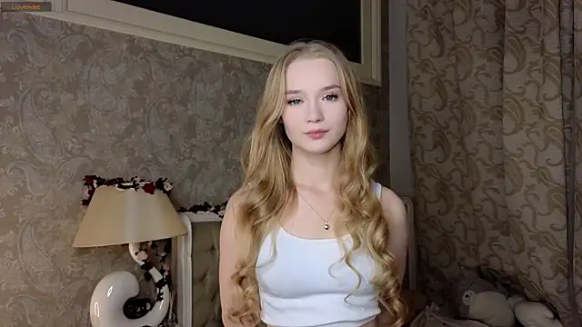 Emma Frosty online show from October 2025 06:51:01 PM