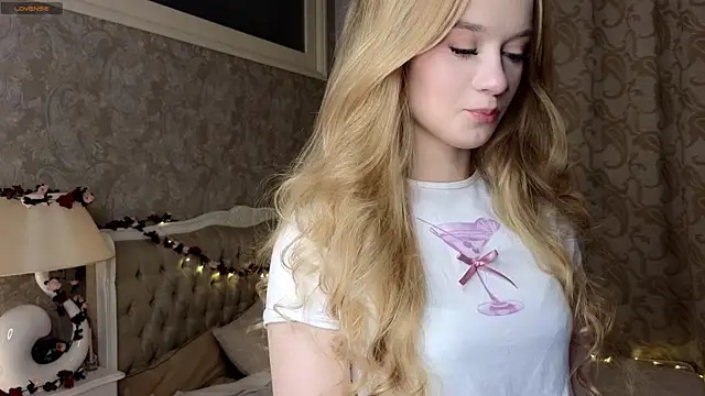 Emma Frosty online show from October 2025 09:38:02 PM