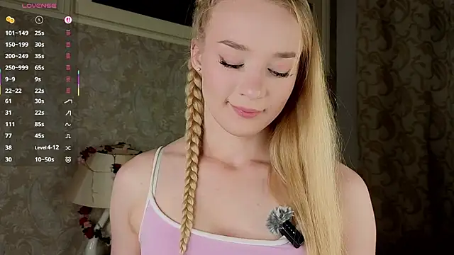 Snapshot of Emma_Frosty chatting on June 2026 10:37:01 PM Emma Frosty online show from June 2026 10:37:01 PM