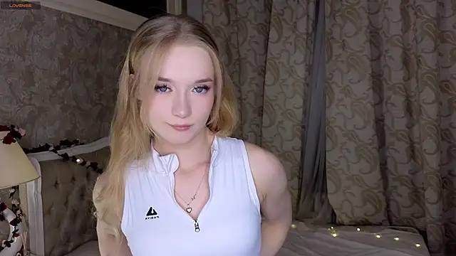 Emma Frosty online show from September 2025 06:24:01 PM