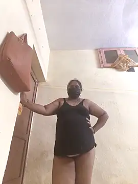 Villageanuty online show from October 2025 07:04:01 PM