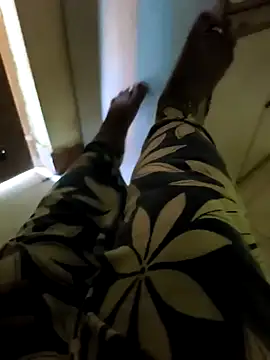 Villageanuty online show from November 2025 06:13:02 AM