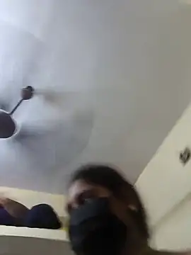 Villageanuty online show from October 2025 09:45:02 AM