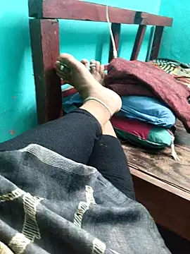 Villageanuty online show from April 2026 12:45:01 PM