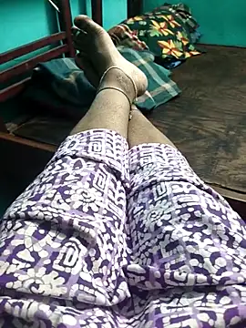 Villageanuty online show from February 2026 04:29:02 PM