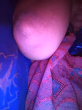 Villageanuty online show from November 2025 05:45:02 PM