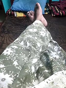 Villageanuty online show from April 2026 03:49:01 PM