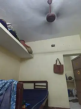 Villageanuty online show from October 2025 04:41:01 PM