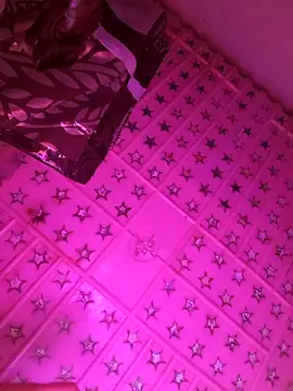 Villageanuty online show from October 2025 06:27:01 PM