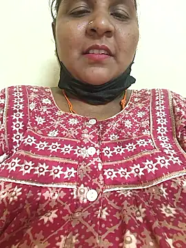 Villageanuty online show from October 2025 04:29:02 PM