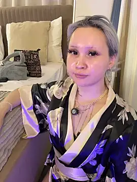 Snapshot of AsiaVegas chatting on May 2026 06:42:02 AM AsiaVegas online show from May 2026 06:42:02 AM