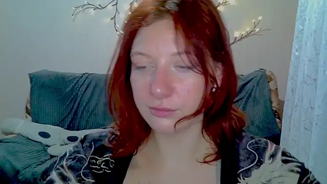 Lily Ember online show from February 2026 03:00:01 PM