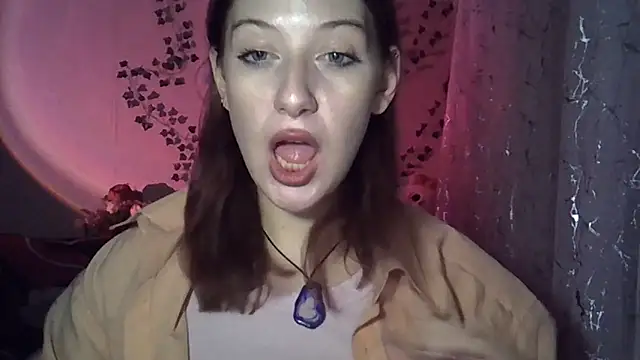 Lily Ember online show from November 2025 06:34:02 PM