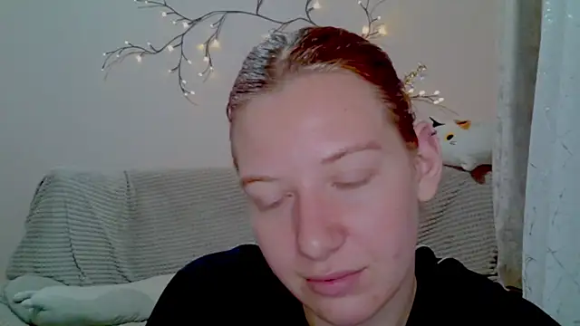 Lily Ember online show from March 2026 08:26:02 PM