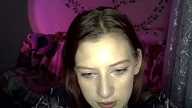 Lily Ember online show from December 2025 06:20:02 PM