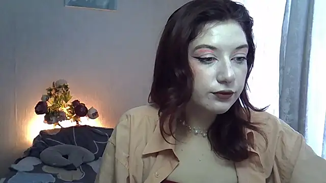 Lily Ember online show from October 2025 10:06:02 AM