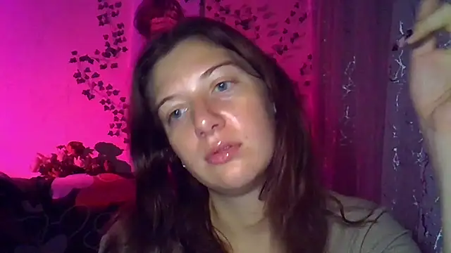 Lily Ember online show from November 2025 06:12:01 PM