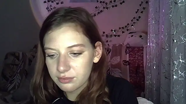 Lily Ember online show from November 2025 07:03:01 PM