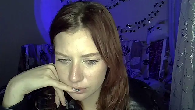 Lily Ember online show from December 2025 08:10:02 PM