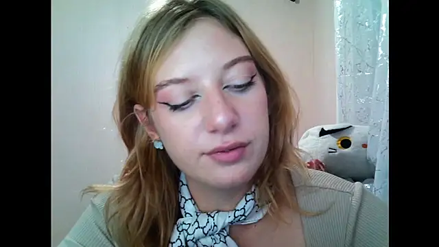 Lily Ember online show from September 2025 04:31:01 PM