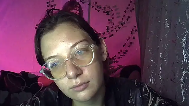 Lily Ember online show from November 2025 07:50:01 PM