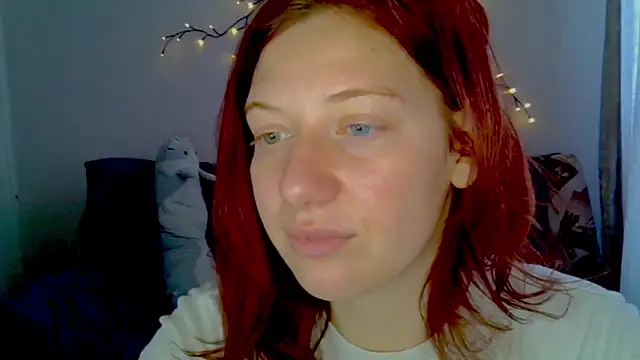 Lily Ember online show from February 2026 11:21:02 AM