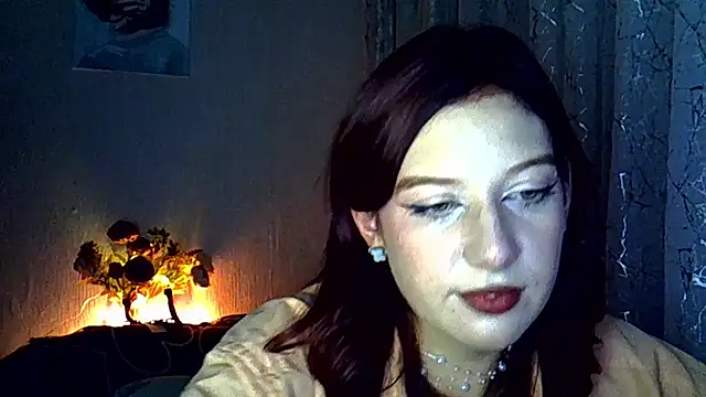 Lily Ember online show from October 2025 05:13:02 PM