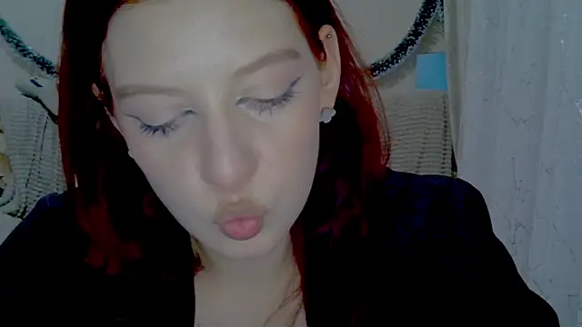 Lily Ember online show from December 2025 06:09:02 PM