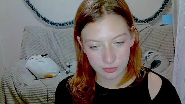 Lily Ember online show from December 2025 06:12:01 PM