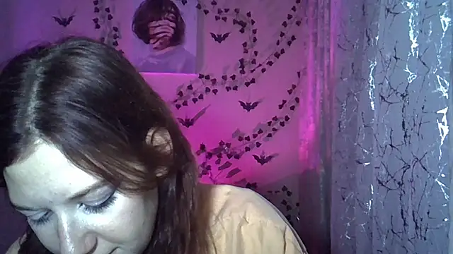 Lily Ember online show from October 2025 06:41:02 PM