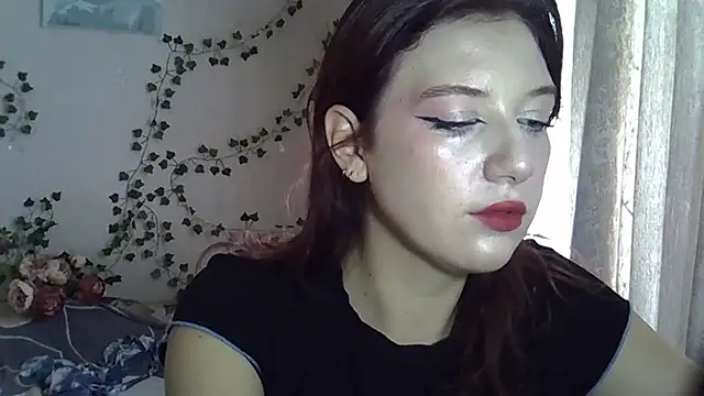 Lily Ember online show from October 2025 10:49:01 AM