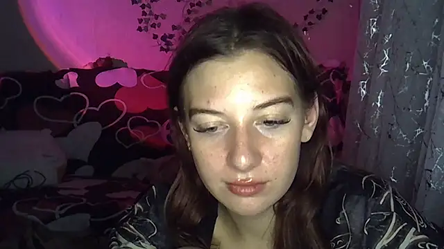 Lily Ember online show from November 2025 07:29:01 PM