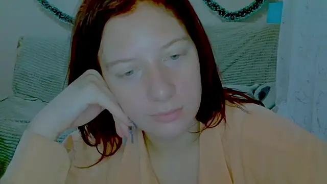 Lily Ember online show from December 2025 06:11:02 PM