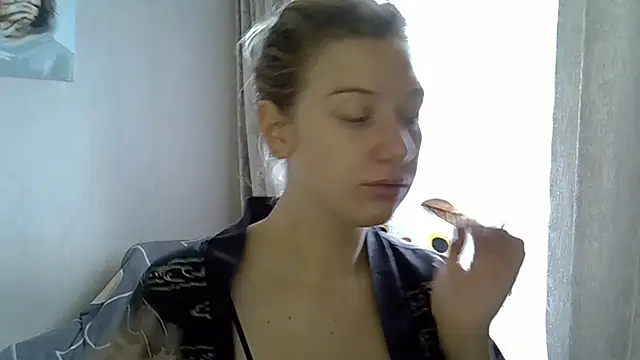 Lily Ember online show from October 2025 10:39:01 AM