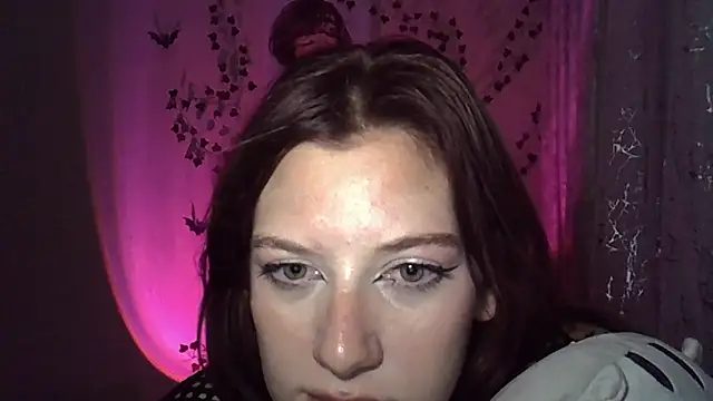 Lily Ember online show from October 2025 10:53:01 PM