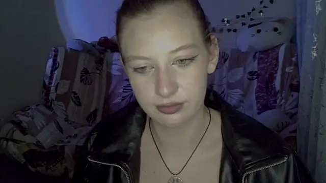 Lily Ember online show from December 2025 06:39:02 PM